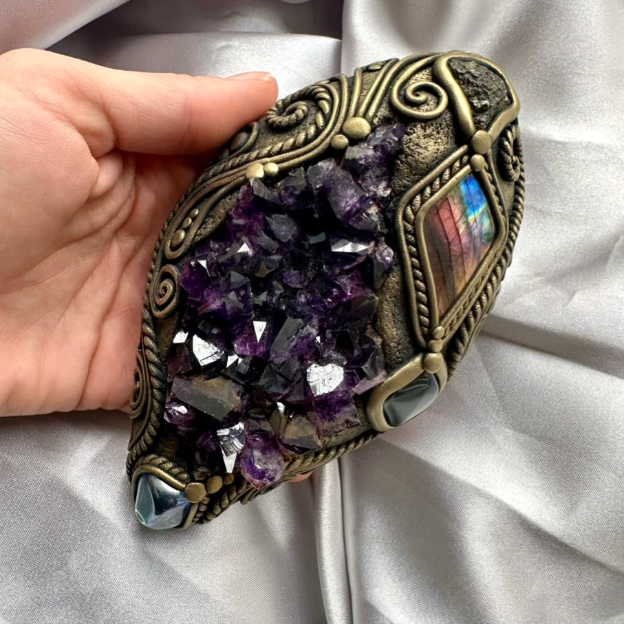 Amethyst Meditation Enchanter – Handmade Energy Healing Tool - FairyGardenGlow