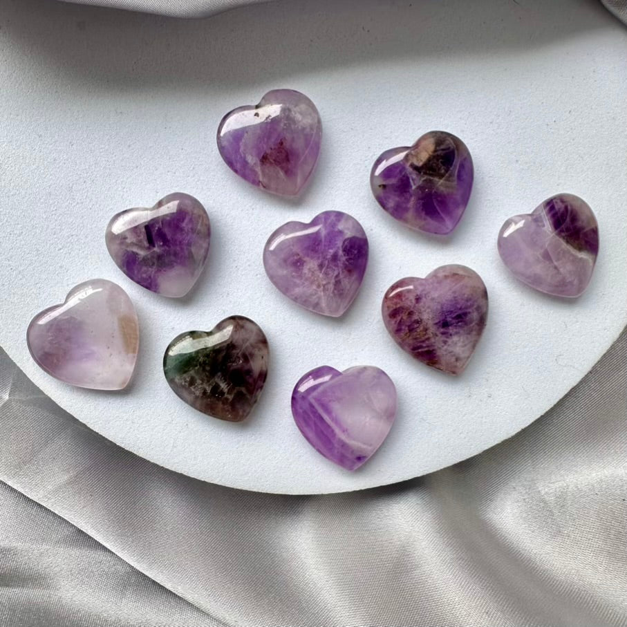 Polished purple Amethyst gemstone hearts set of 5