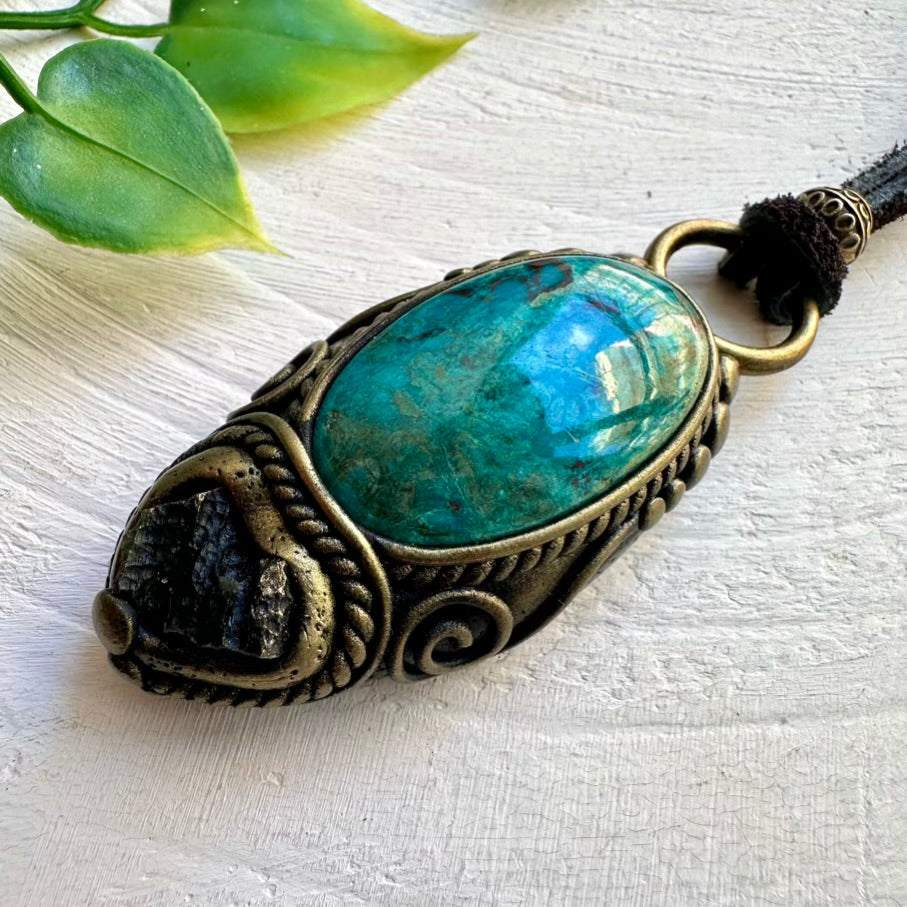Chrysocolla Moldavite Pendant – Healing Stone Jewelry with Adjustable Leather Cord