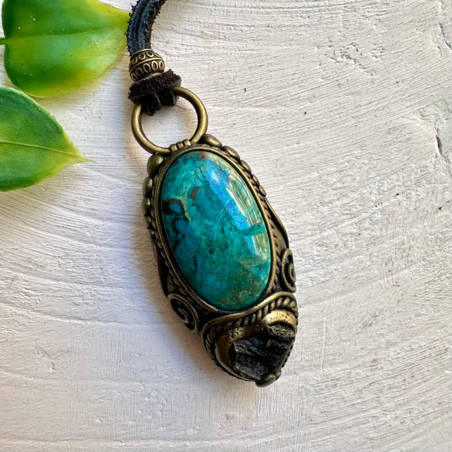 Unique Handmade Crystal Necklace – Moldavite and Chrysocolla for Protection and Transformation