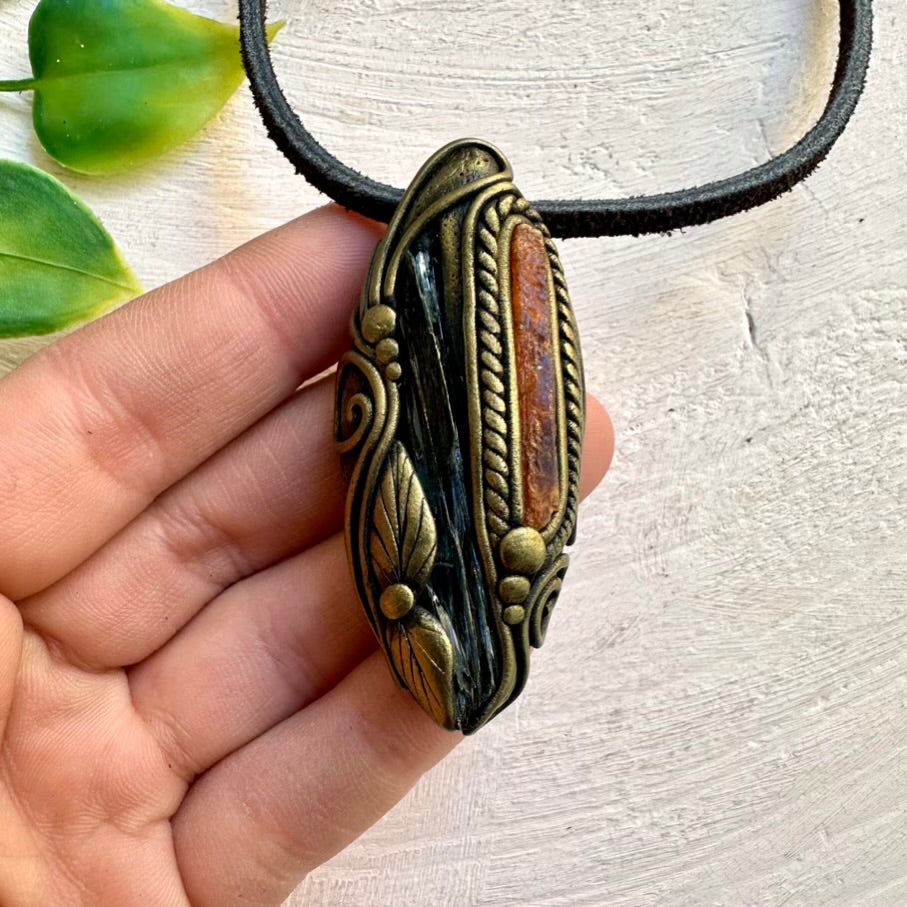 Vivianite and Orange Kyanite Pendant Necklace – Spiritual Healing Crystal Jewelry for Balance and Creativity