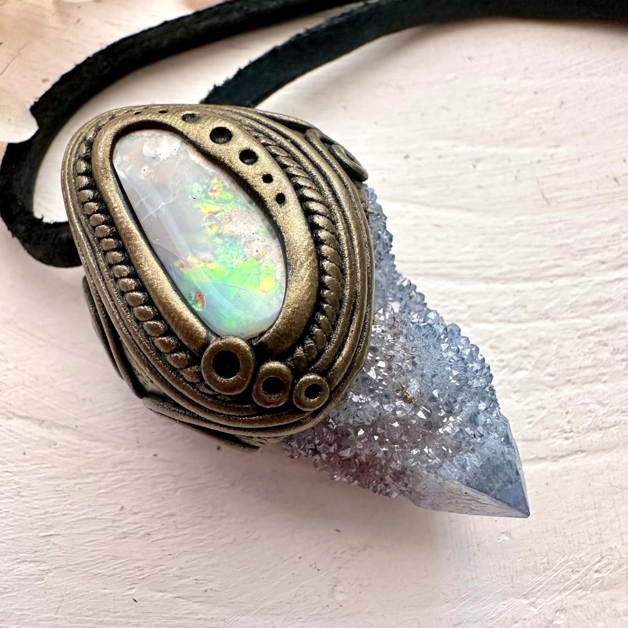 Aqua Aura Quartz: Meaning, Creation, Healing Properties & Crystal Pairings
