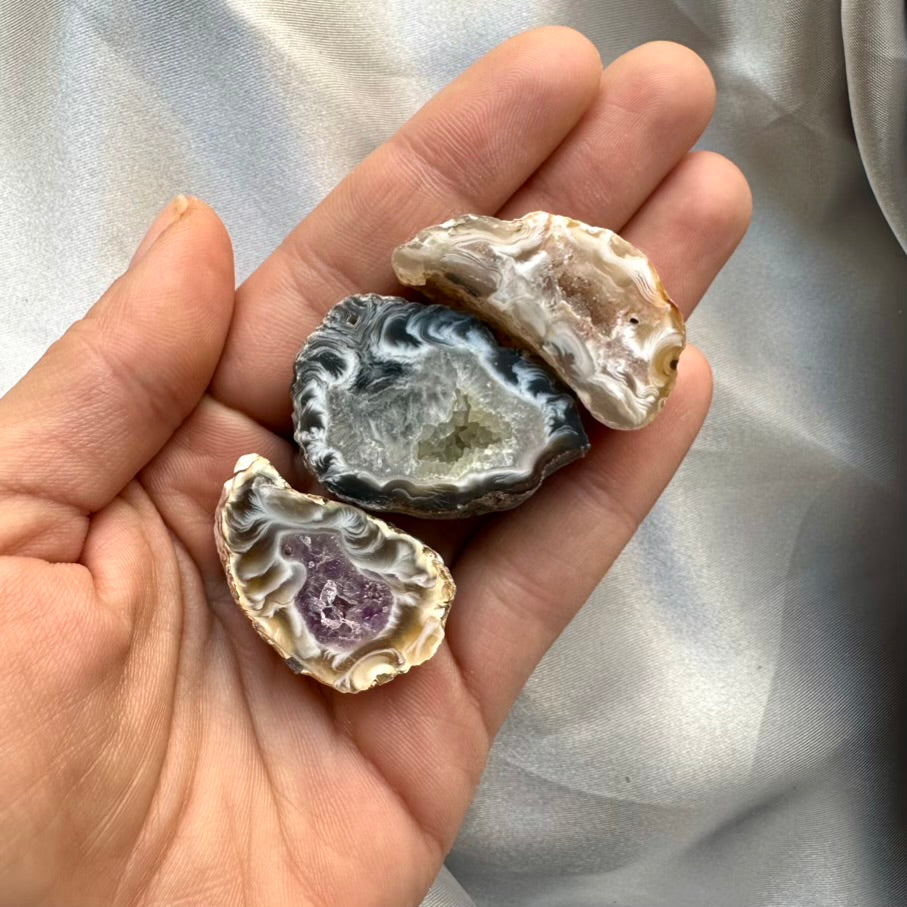 Agate Geode Set of 3 – Natural Agate Stones, Raw Crystal Geodes for Decor & Healing - FairyGardenGlow