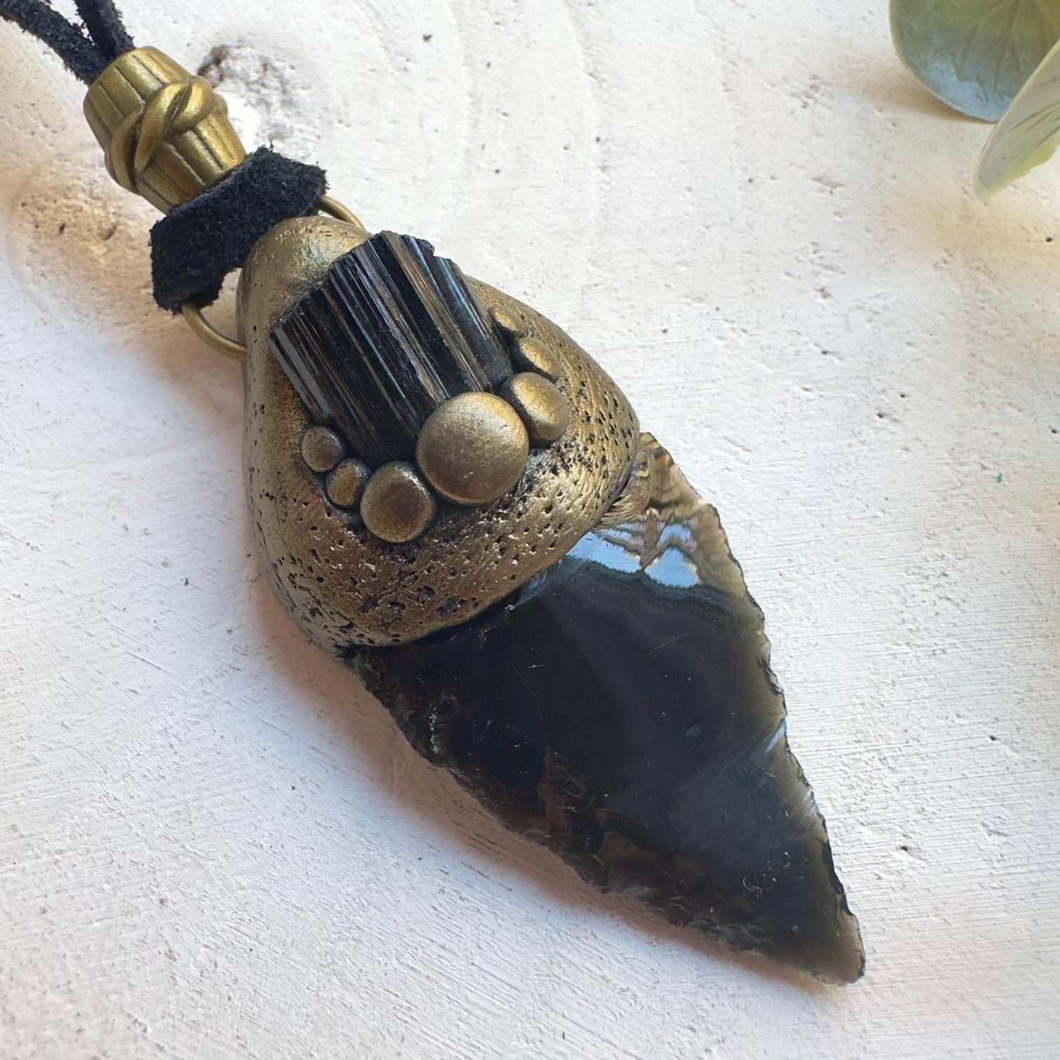 Black crystal necklace combining Obsidian arrowhead and Tourmaline