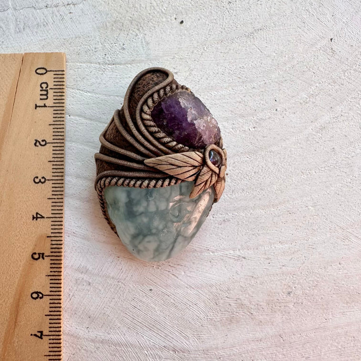 Spiritual crystal pendant for intuition and confidence