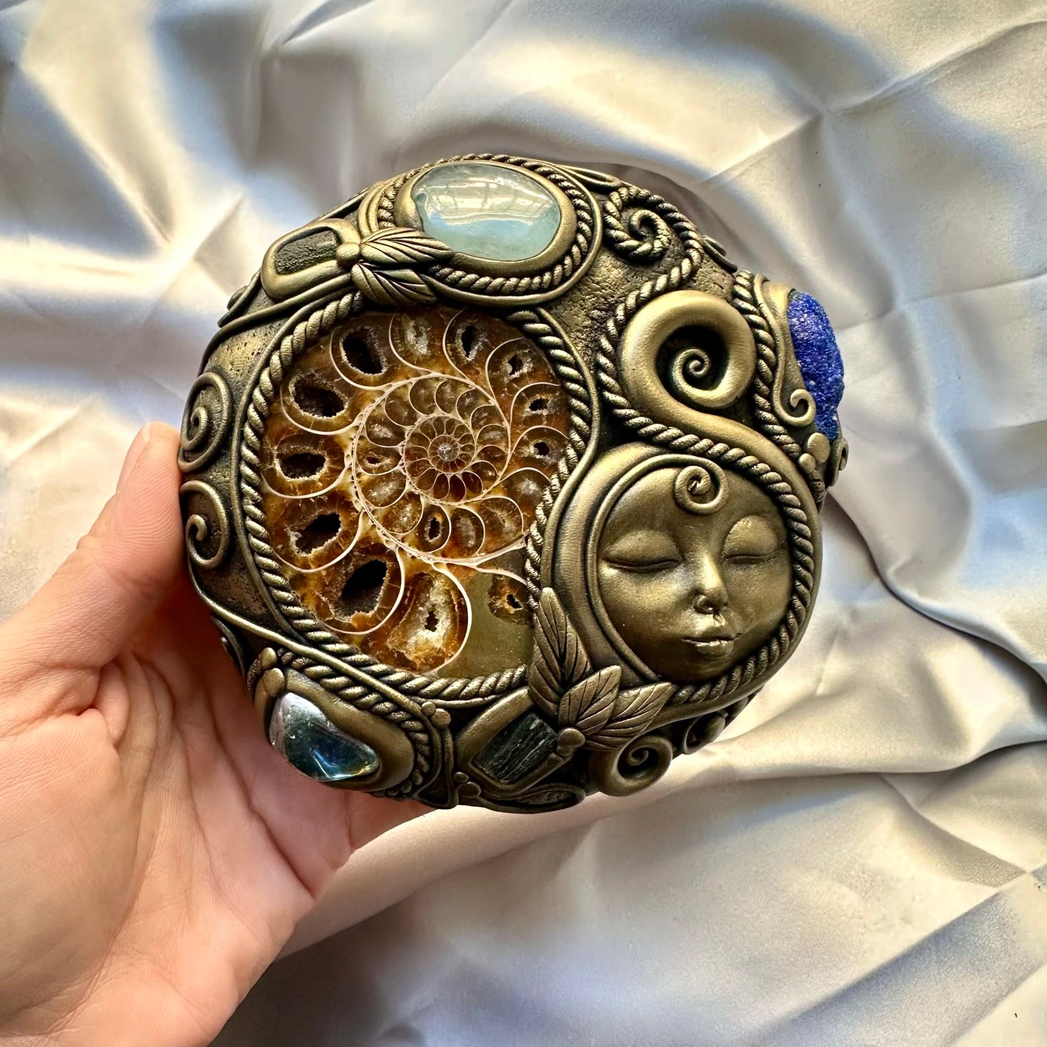 Goddess Meditation Enchanter Tool, Goddess Spiritual Tool, Handmade Crystal Home Decor - FairyGardenGlow