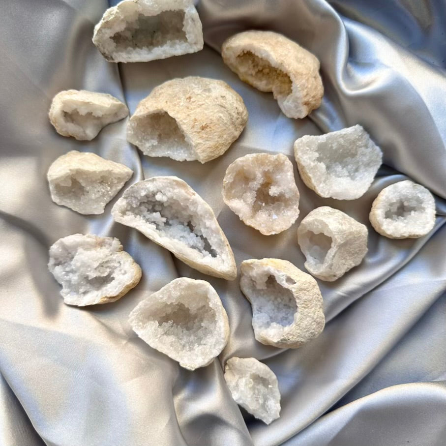 Quartz Geode - Natural Raw Quartz Stone - FairyGardenGlow