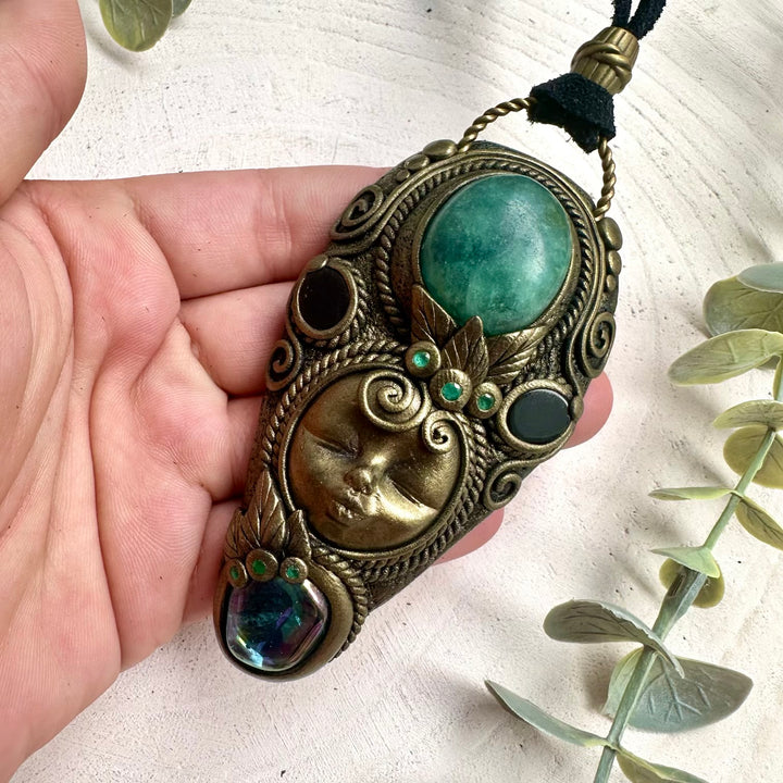 Spiritual necklace for clarity, protection and heart energy