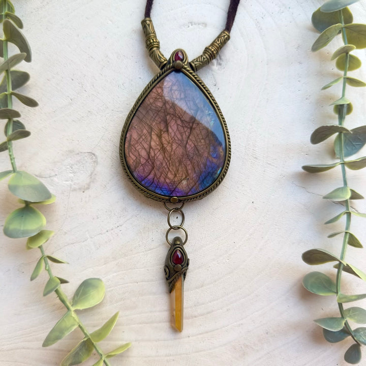 Fantasy inspired crystal necklace with colorful sunset gemstones