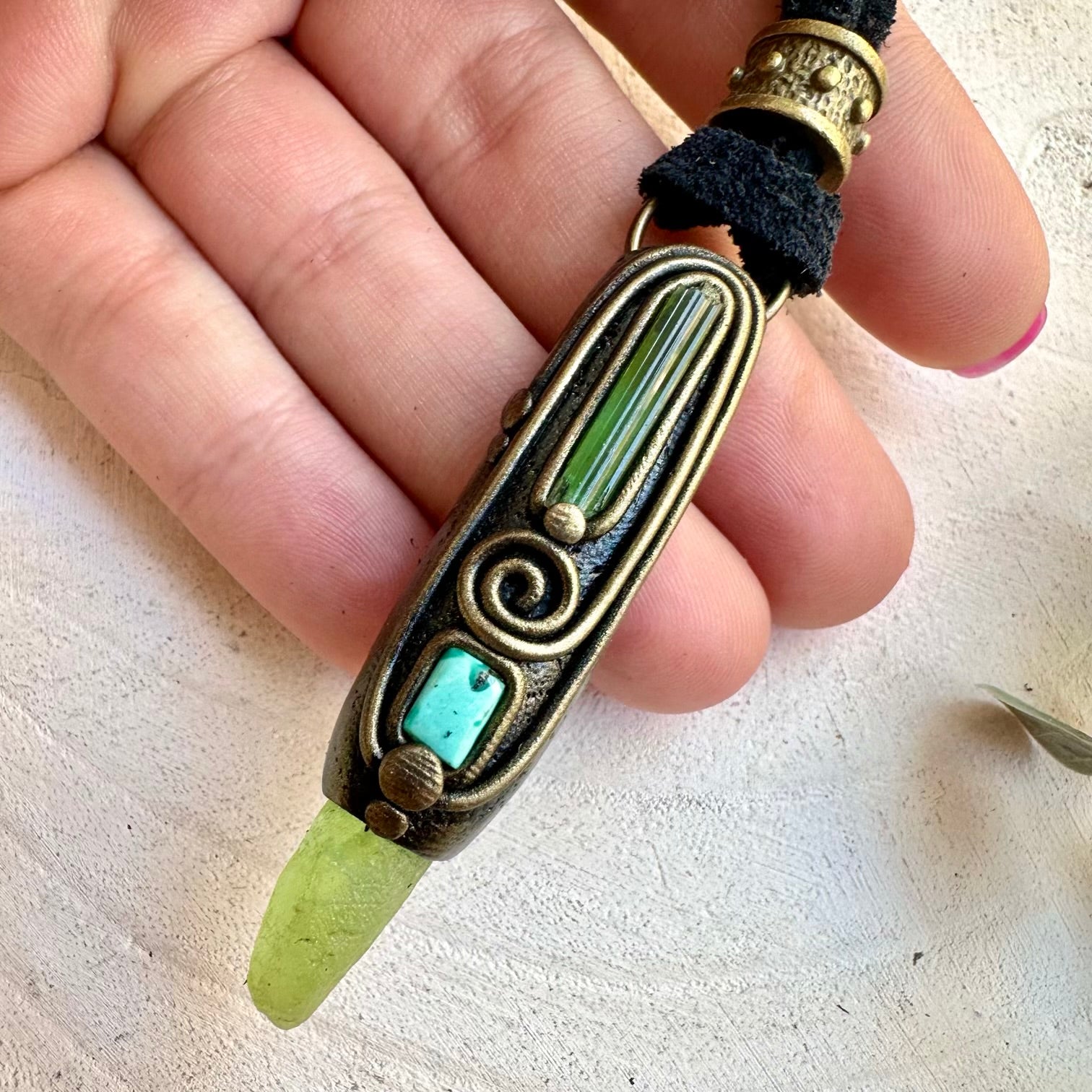 Crystal healing necklace inspired by nature and vitality