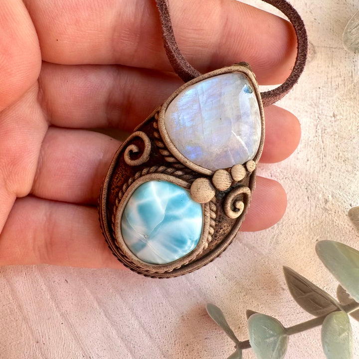 Spiritual necklace for emotional balance and inner guidance