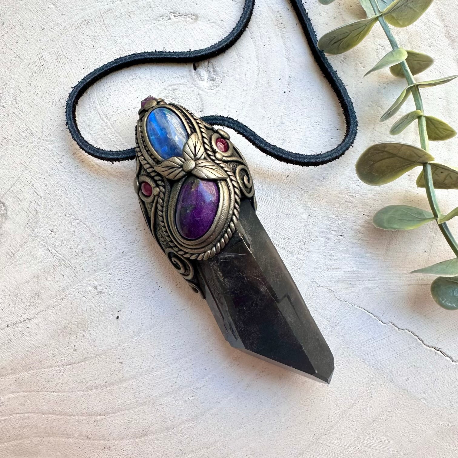 Spiritual jewelry combining multiple healing crystals