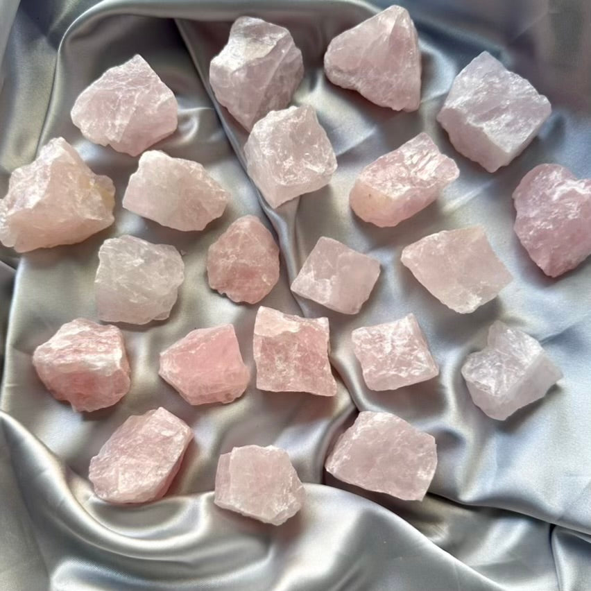 Raw Rose Quartz Crystal - 5 pieces set - FairyGardenGlow
