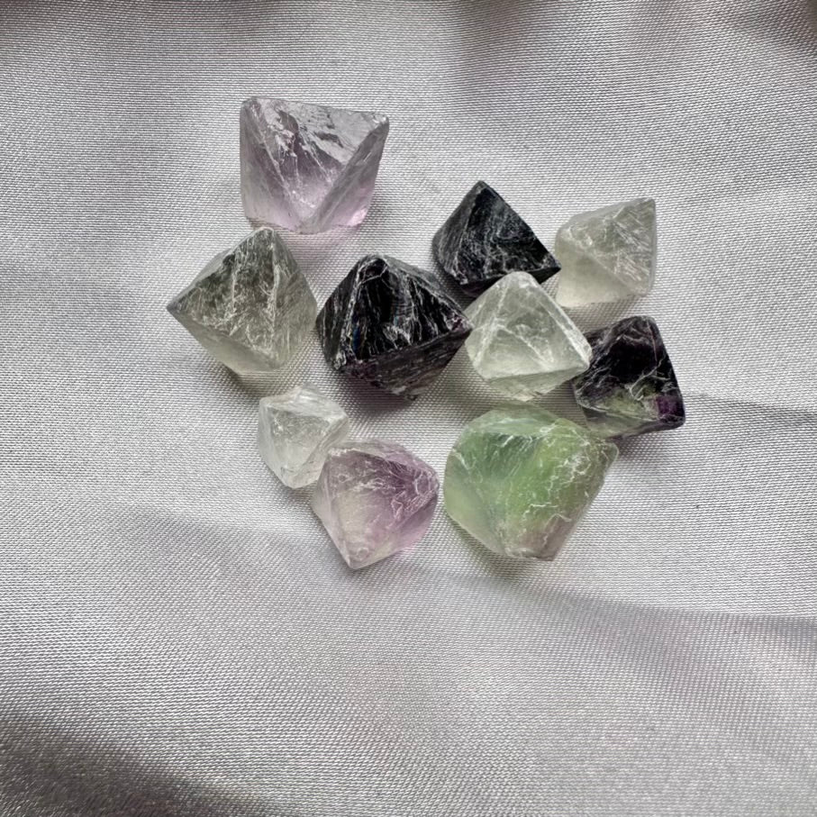 Rainbow Fluorite Raw Crystal - 10 pieces set / Hexagonal Fluorite - FairyGardenGlow