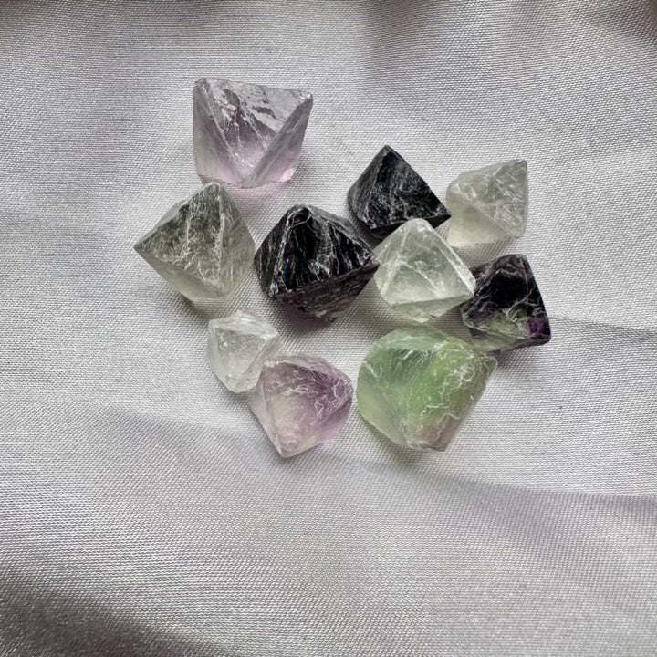 Rainbow Fluorite Raw Crystal - 10 pieces set / Hexagonal Fluorite - FairyGardenGlow