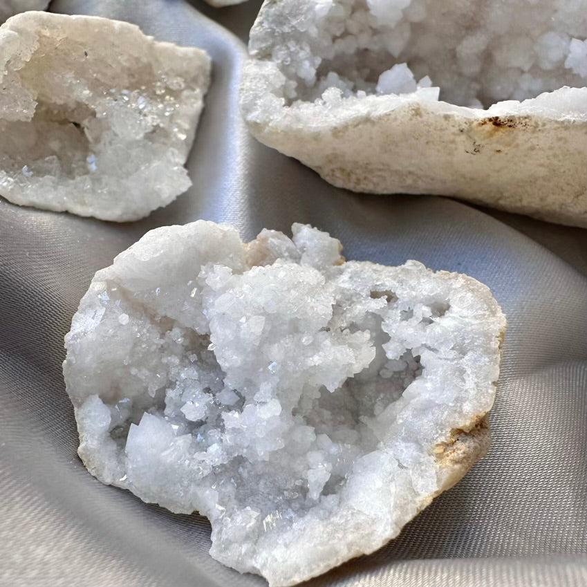 Quartz Geode - Natural Raw Quartz Stone - FairyGardenGlow
