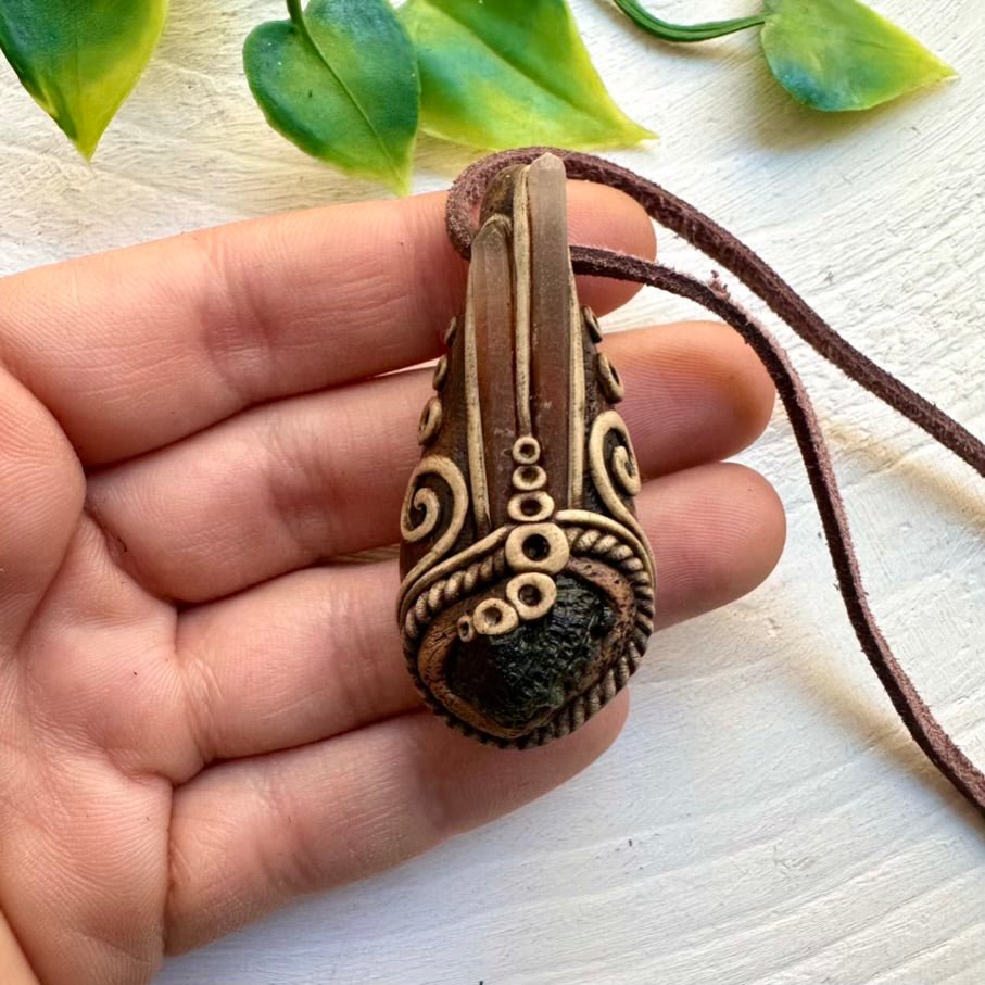 Red Quartz and Moldavite Healing Crystal Necklace FairyGardenGlow