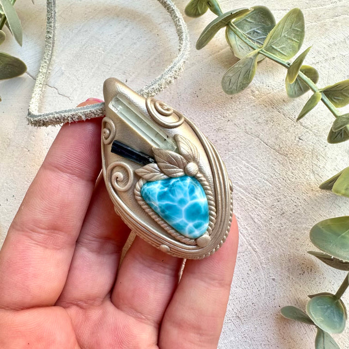 Natural gemstone necklace for relaxation and peace