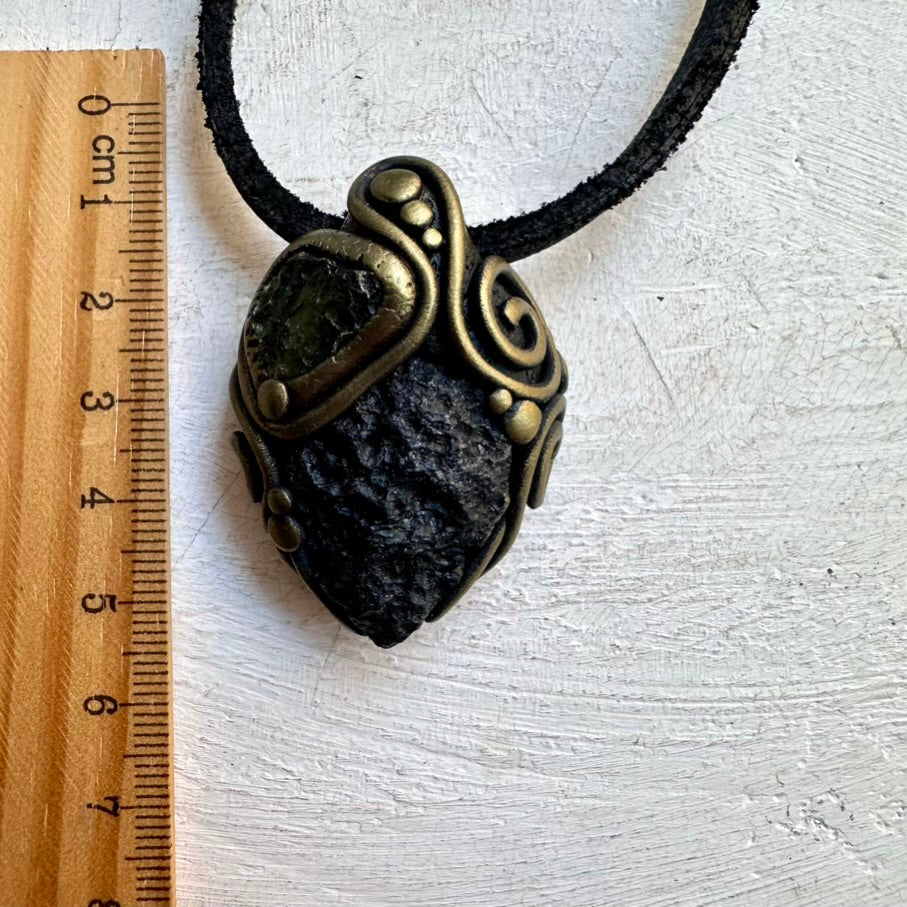 Unisex Spiritual Jewelry – Black Tektite and Moldavite Crystal Necklace for Energy Protection