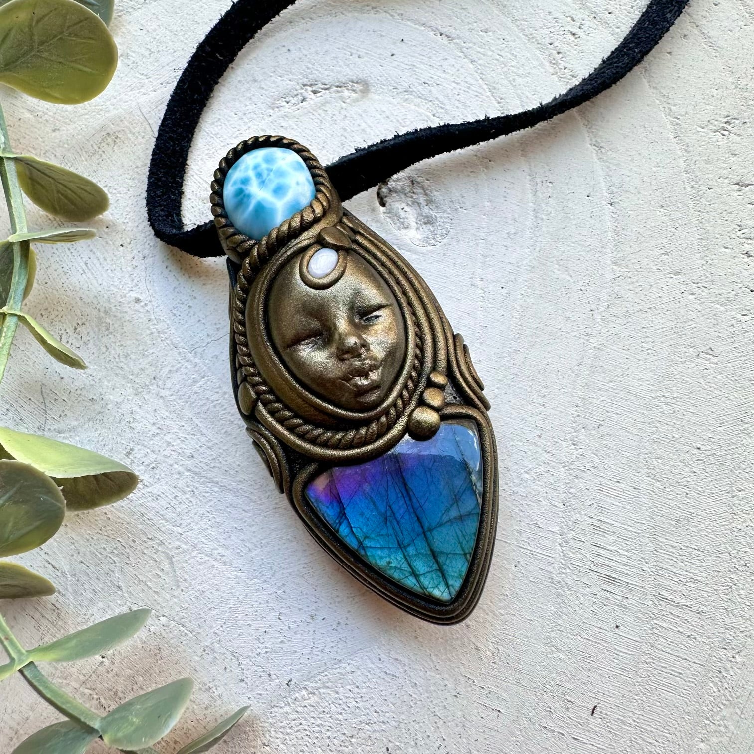 Healing crystal goddess pendant with labradorite and larimar