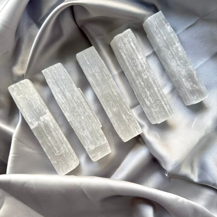 Selenite Wand / Raw Crystal Stick - 5 pieces set - FairyGardenGlow