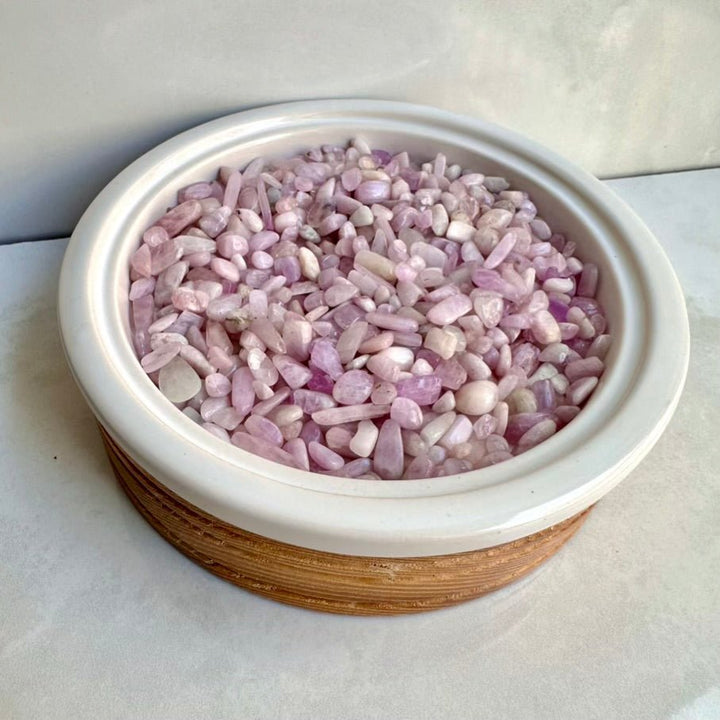 Kunzite Chips – Natural Kunzite Stones Lot, Small Healing Crystals for Love, Calm & Emotional Balance - FairyGardenGlow
