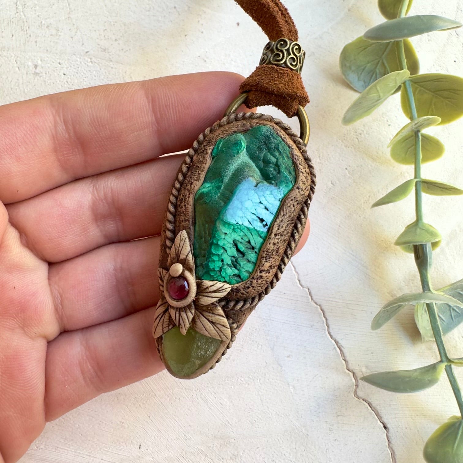 Healing crystal necklace featuring malachite stone