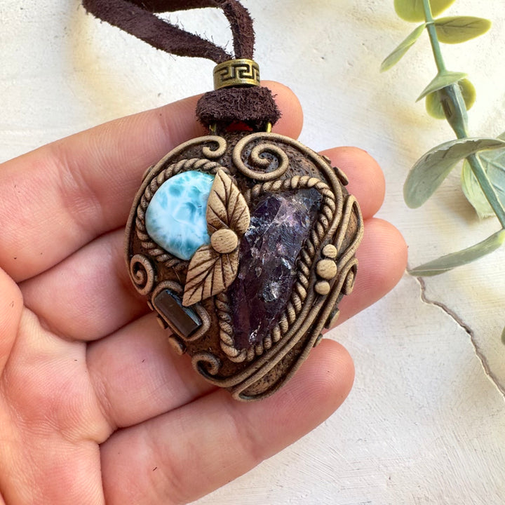 Spiritual gemstone necklace for clarity and emotional balance