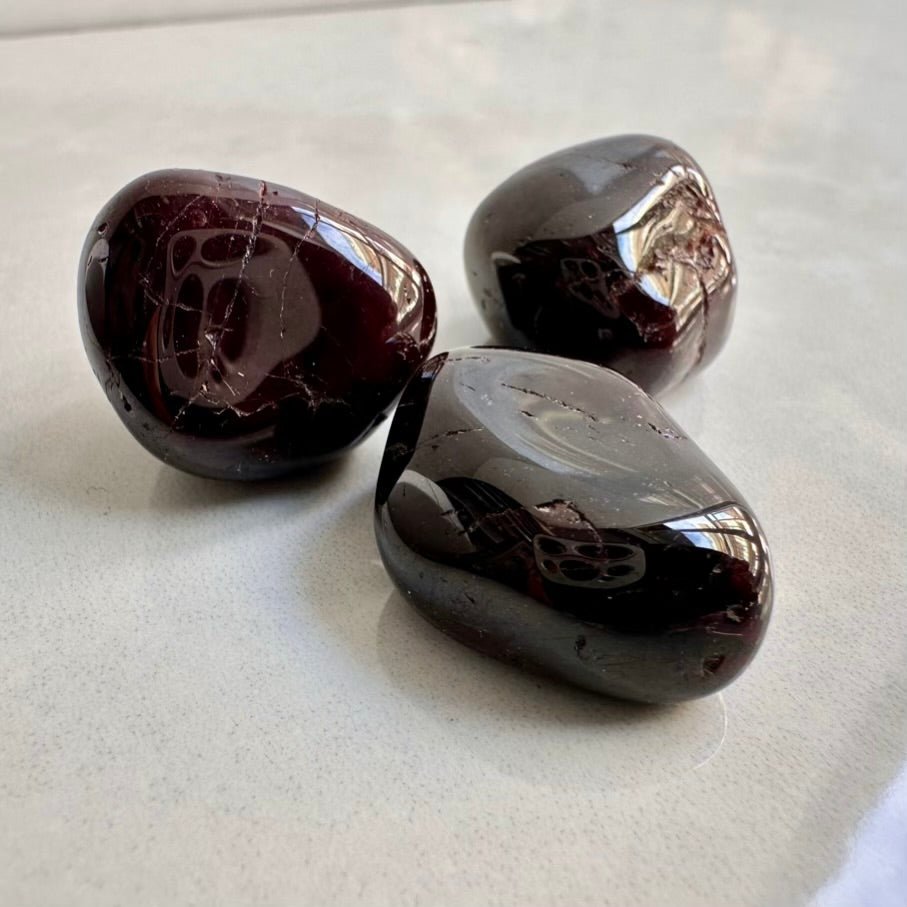 Red Garnet Polished Crystal – Natural Garnet Stone, Healing Crystal for Passion, Courage & Vitality (1 or 5 Pieces) - FairyGardenGlow