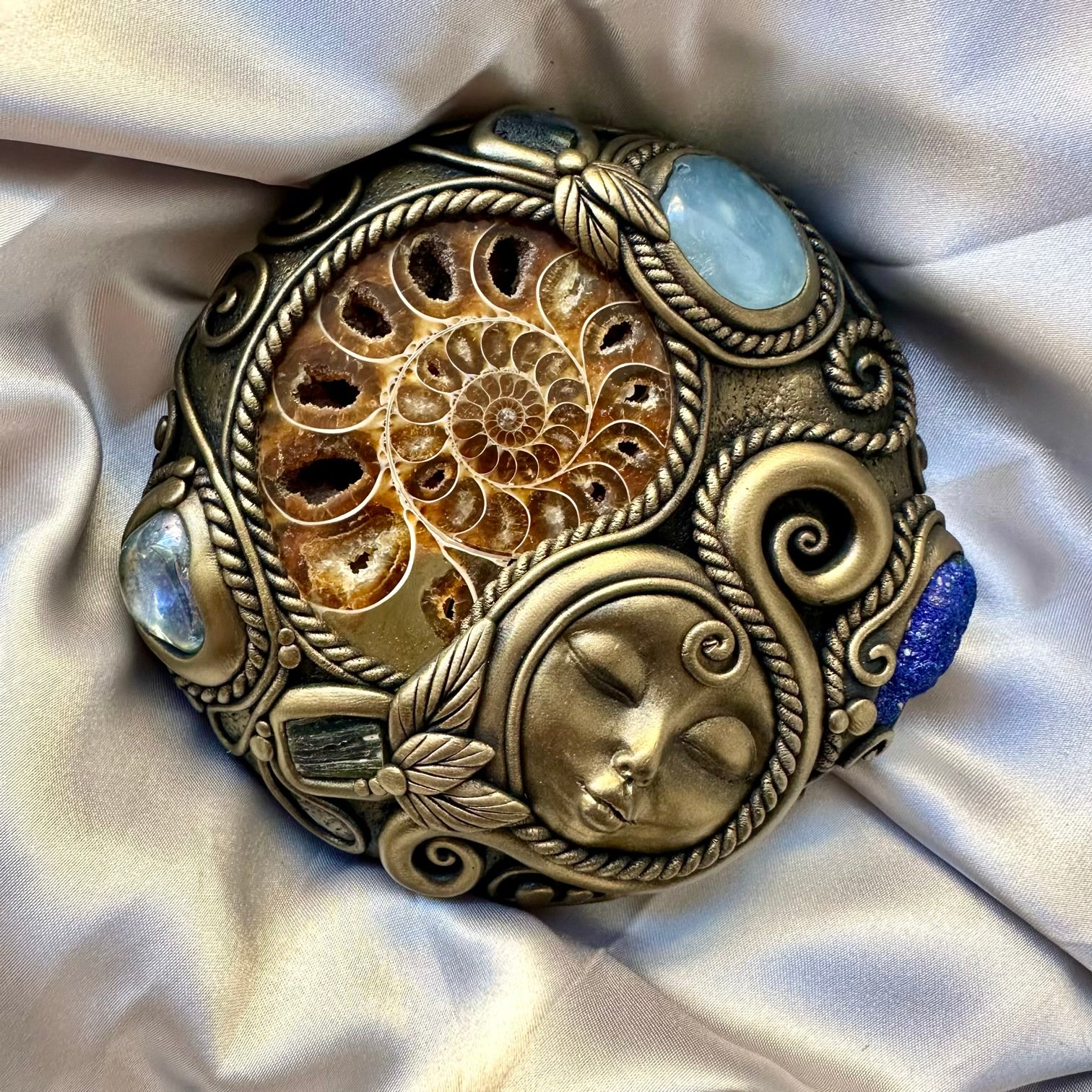 Goddess Meditation Enchanter Tool, Goddess Spiritual Tool, Handmade Crystal Home Decor - FairyGardenGlow
