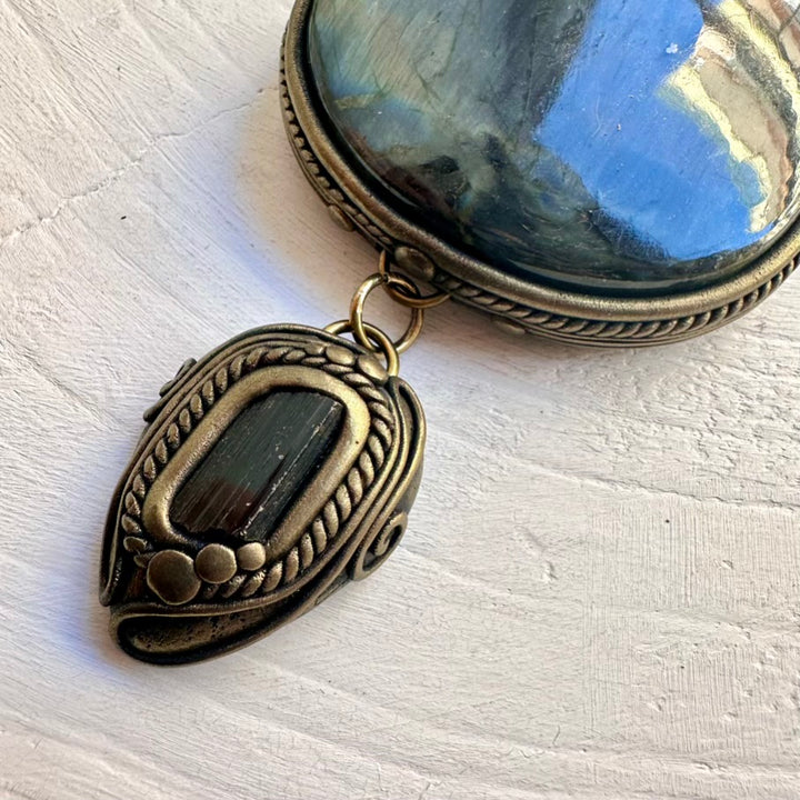 Artisan pendant necklace – Labradorite and Black Tourmaline