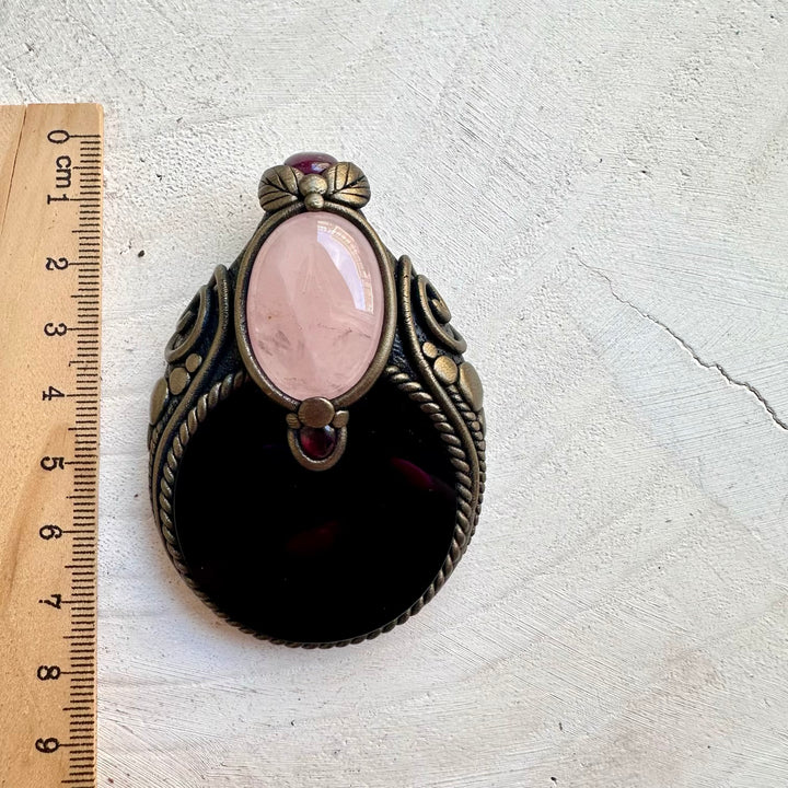Healing crystal jewelry for emotional strength and heart healing