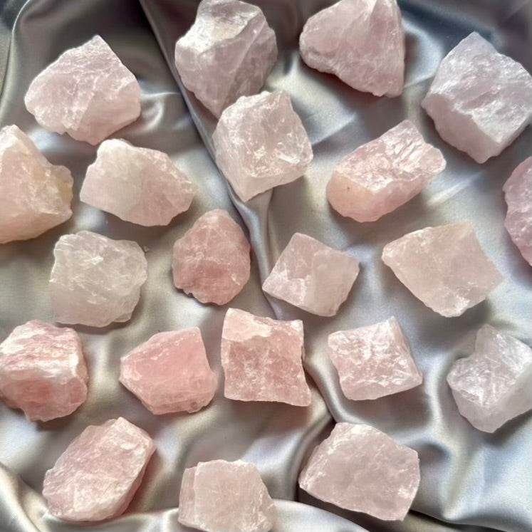 Raw Rose Quartz Crystal - 5 pieces set - FairyGardenGlow