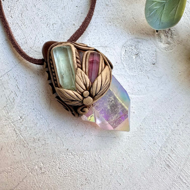 Crystal necklace designed for love calm and high vibration