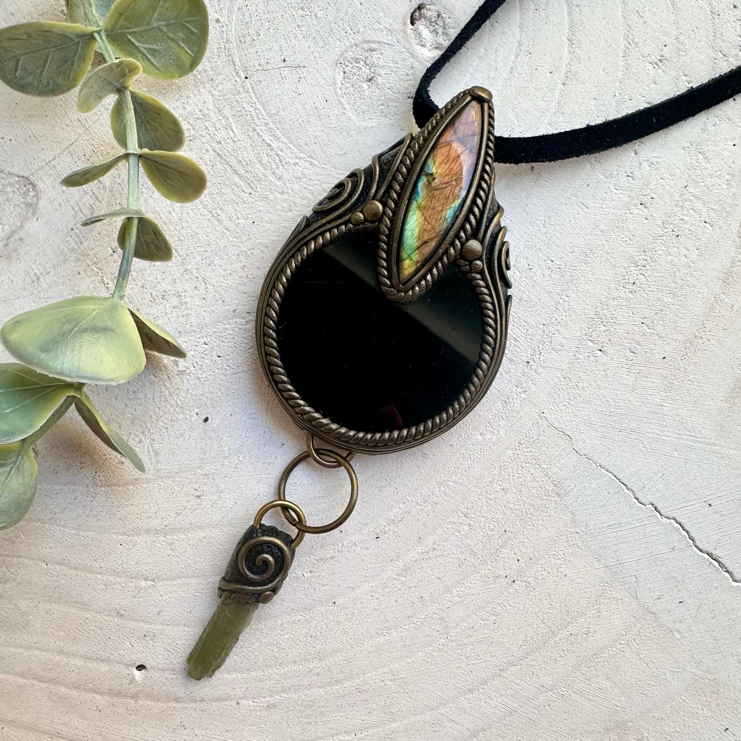 Handmade Obsidian Mirror Necklace with Moldavite – Intuition & Transformation Amulet