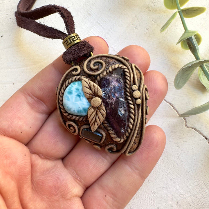 Handmade unisex gemstone pendant necklace