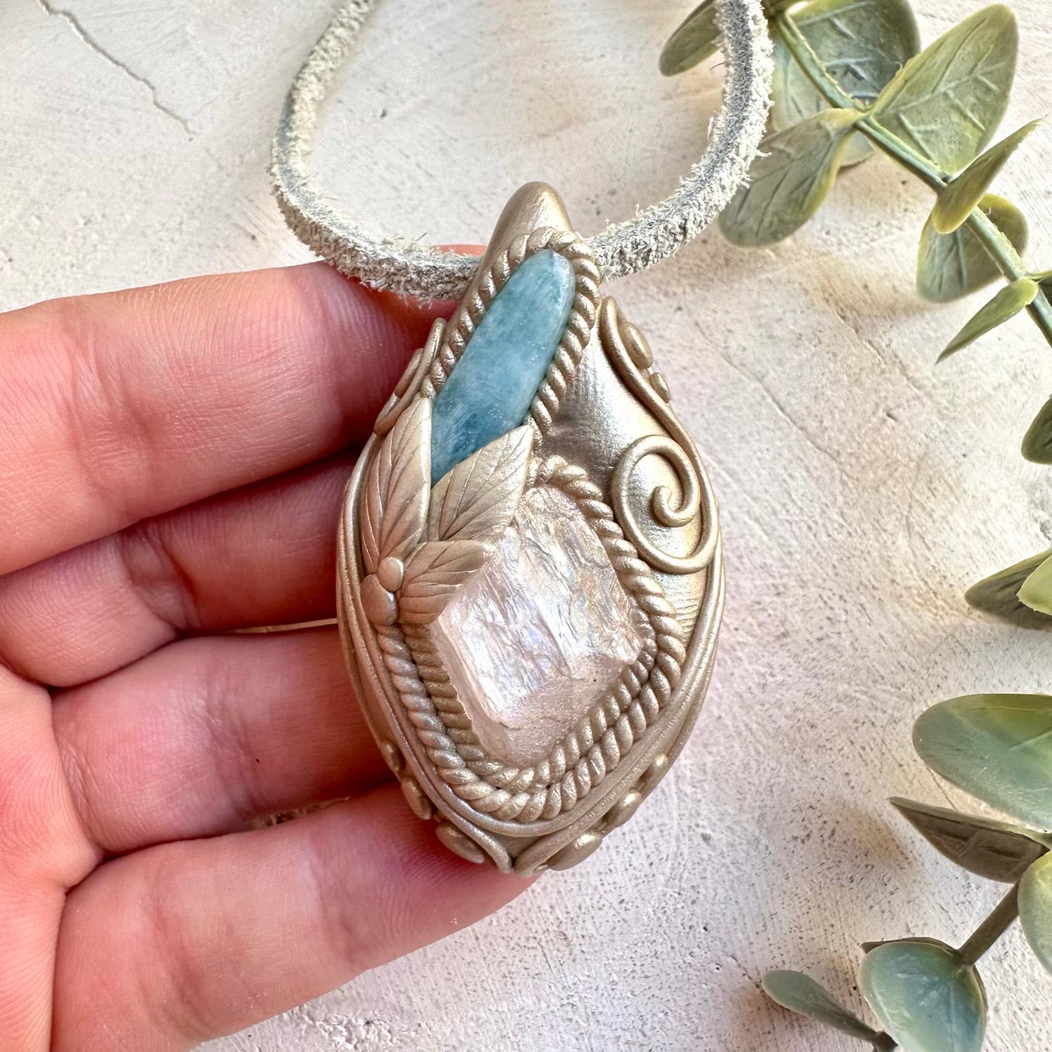 Kunzite & Aquamarine Healing Crystal Pendant Necklace – Spiritual Gemstone Jewelry, Heart & Calm Energy Necklace