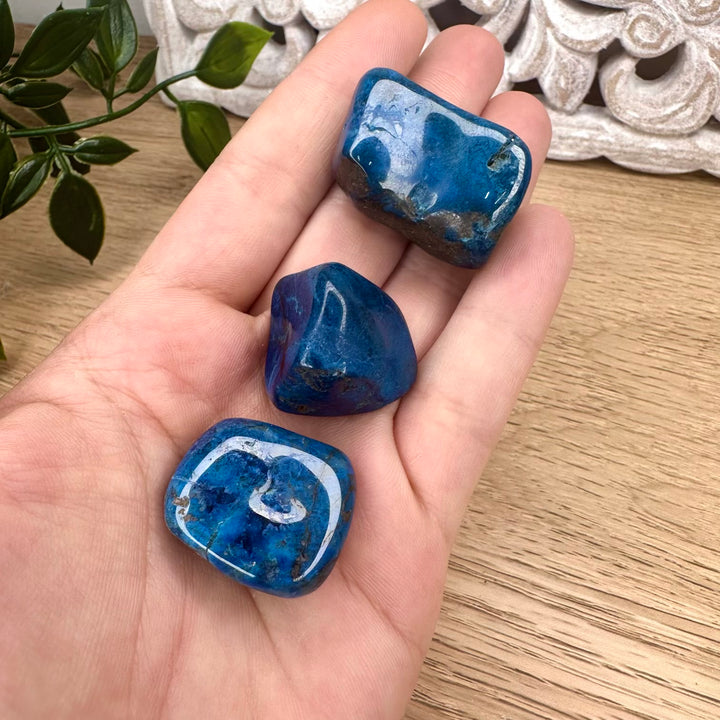 Close up of polished shattuckite stone