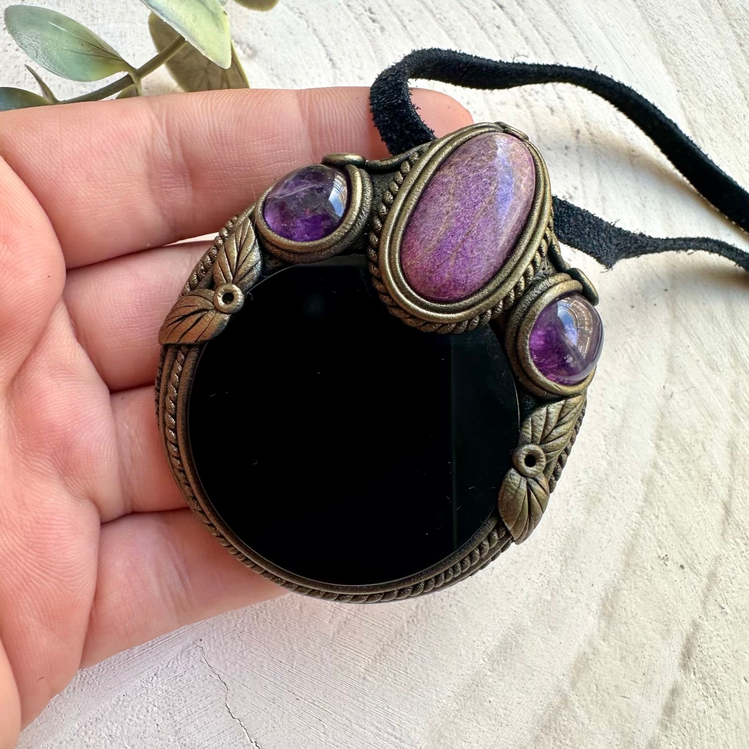 Obsidian Scrying Mirror Necklace with Stichtite & Amethyst – Spiritual Healing Crystal Jewelry