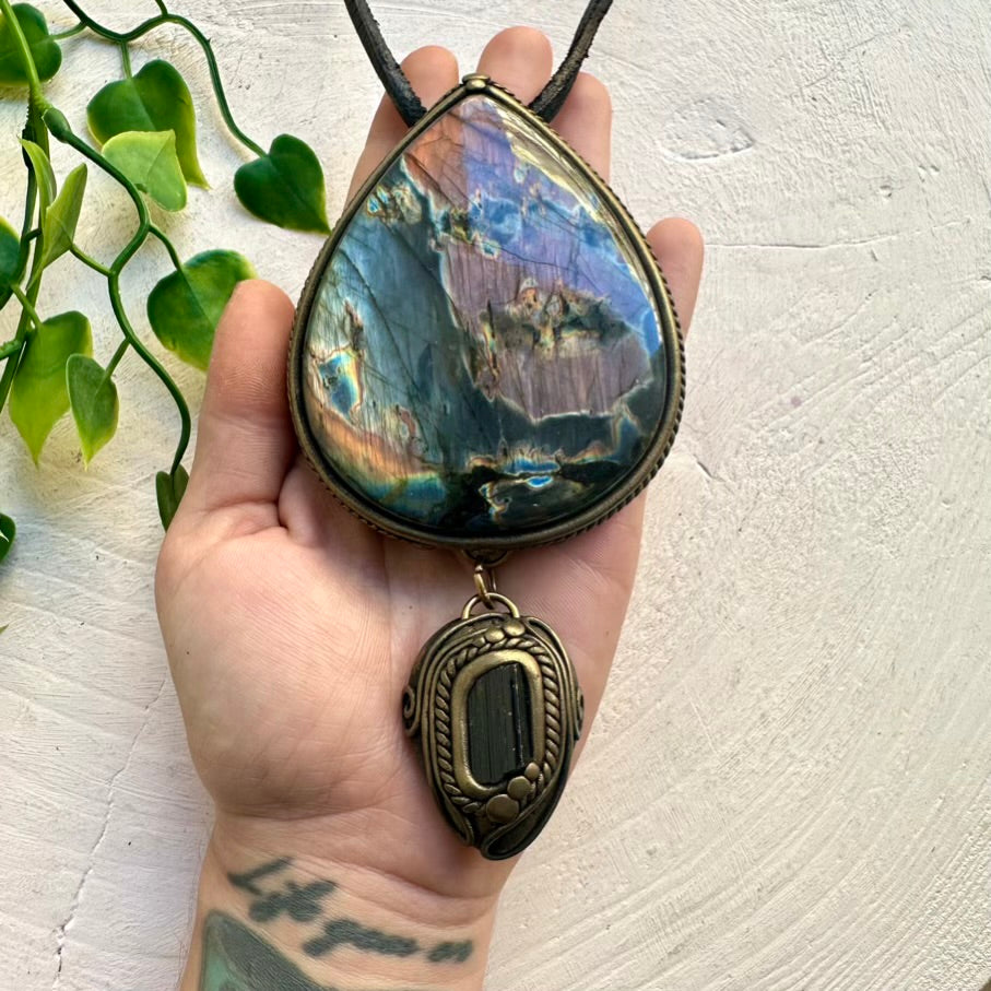 Unique gemstone necklace – Labradorite and Black Tourmaline
