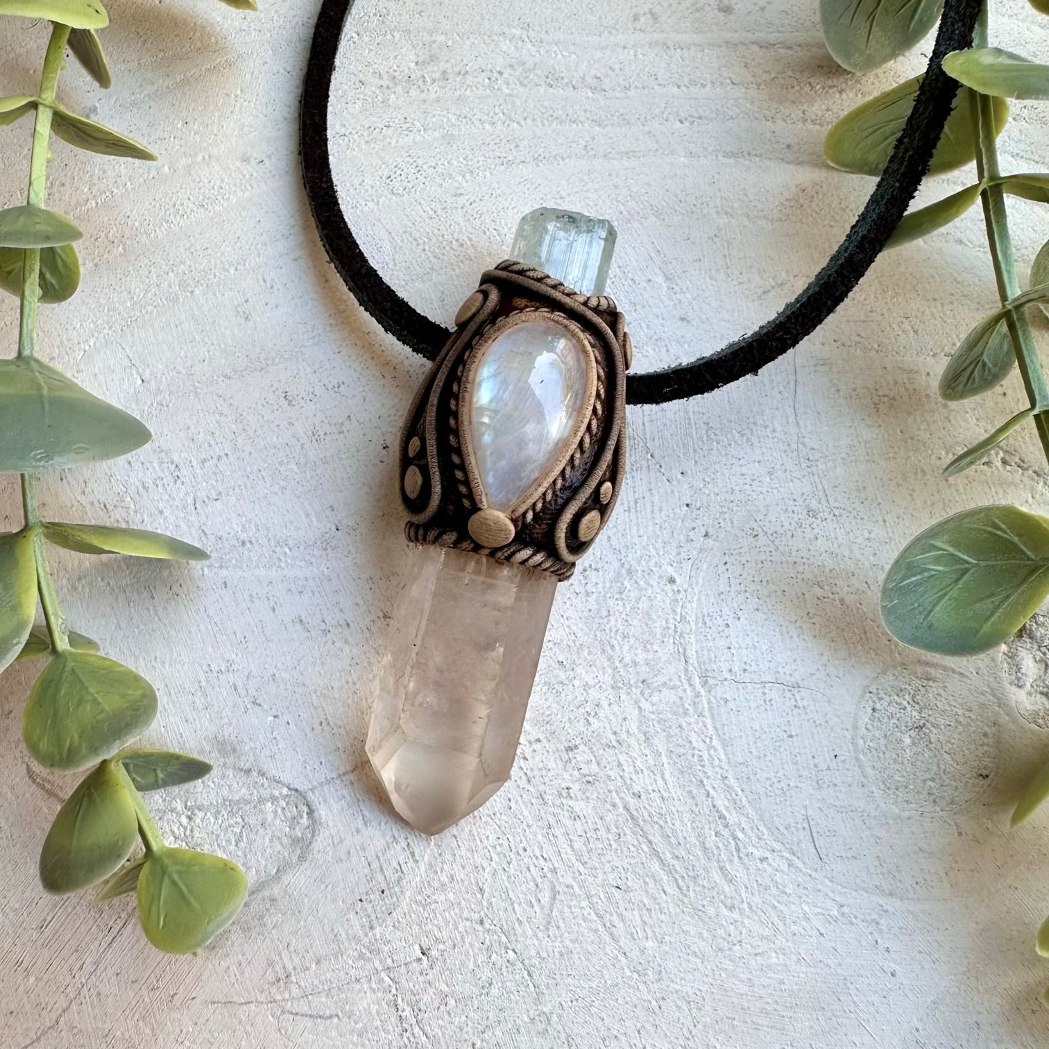 Healing crystal pendant with quartz aquamarine and moonstone