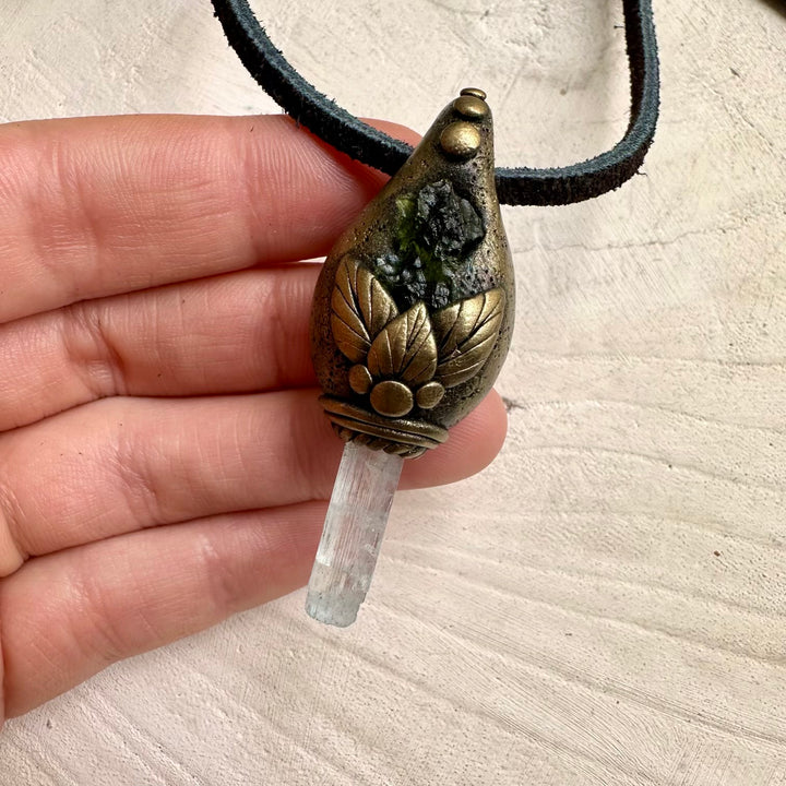 Aquamarine crystal and raw moldavite pendant necklace