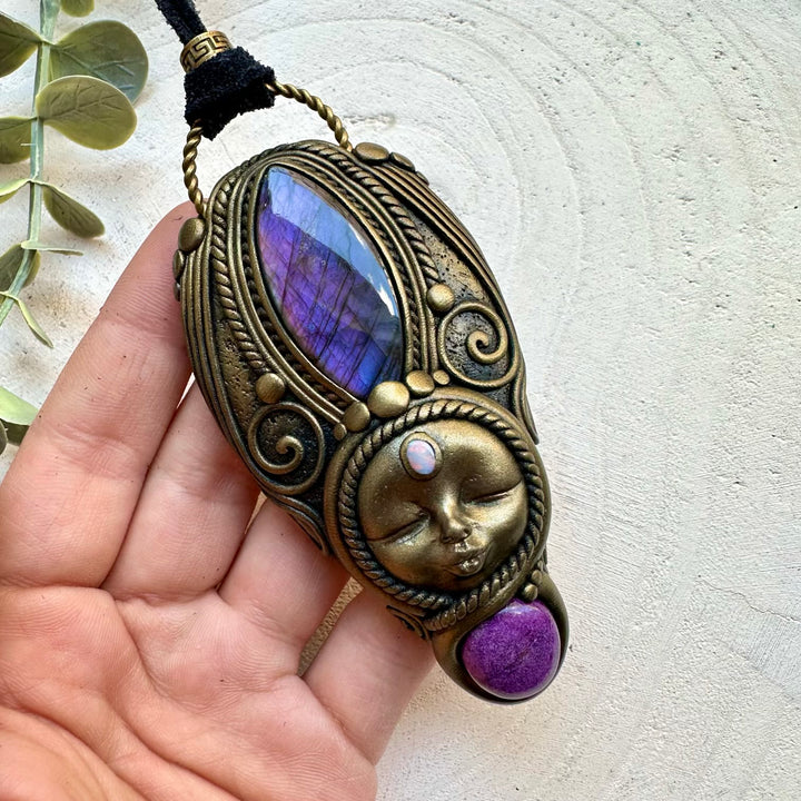 Healing crystal goddess pendant with purple labradorite and stichtite