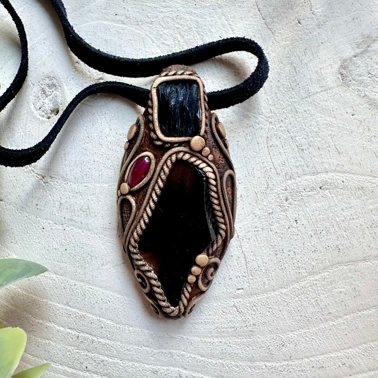 black-obsidian-vivianite-rhodolite-garnet-pendant-necklace-handmade