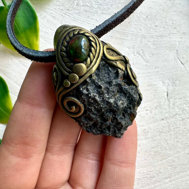 Unisex Healing Necklace – Black Opal and Tektite Pendant for Strength and Grounding