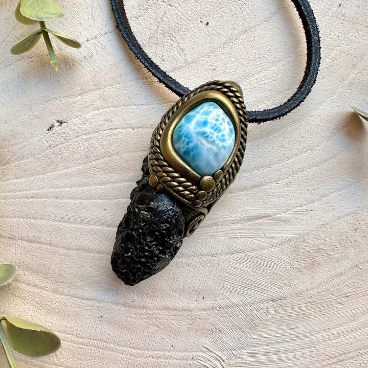 Healing crystal unisex pendant with tektite and larimar