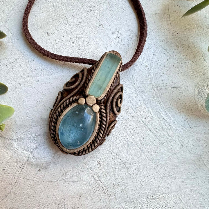 Healing crystal pendant with celestite and aquamarine
