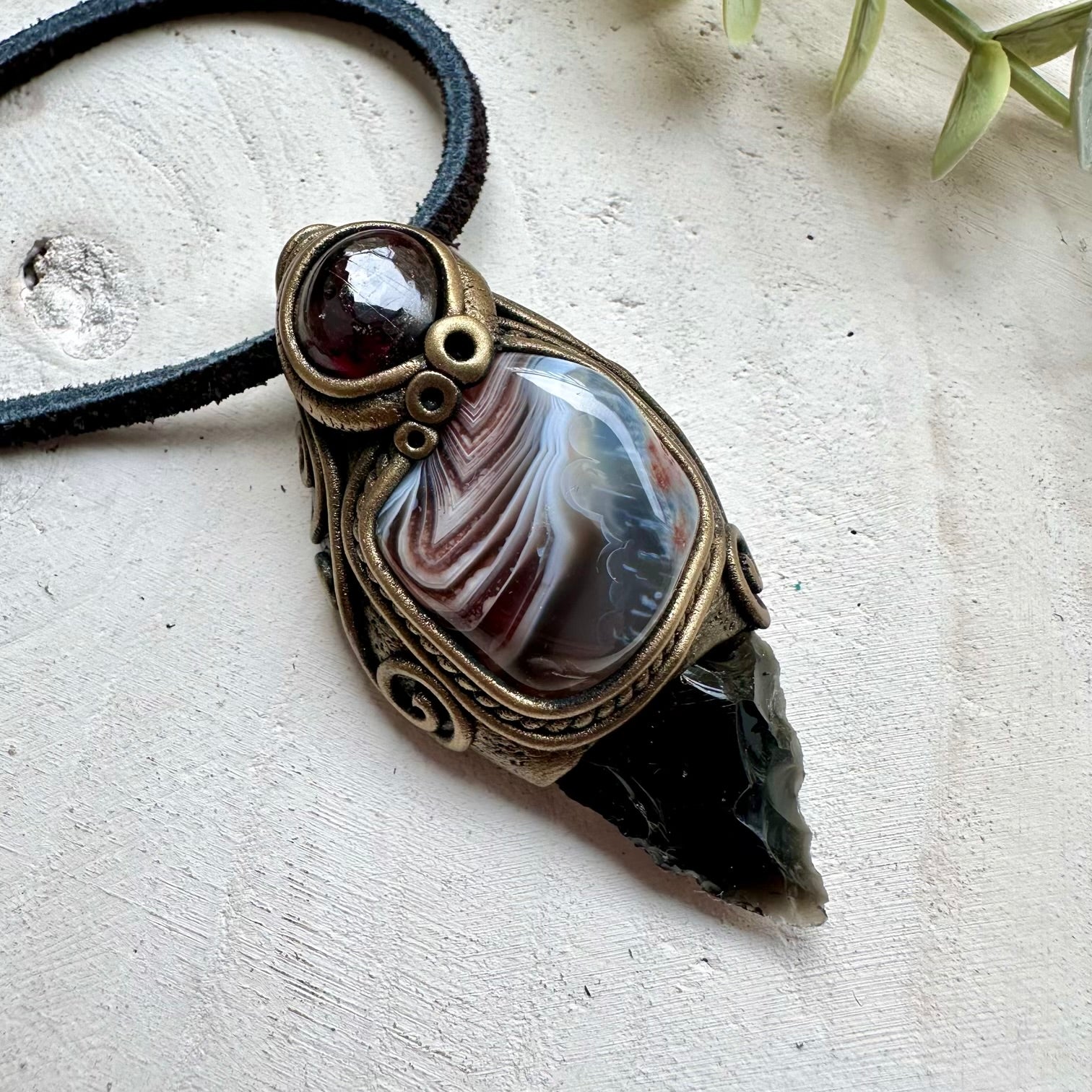 Crystal necklace designed for protection grounding and strength