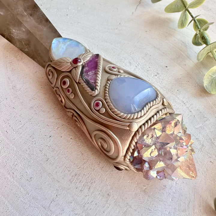 Crystal healing tool for spiritual protection manifestation and heart chakra activation