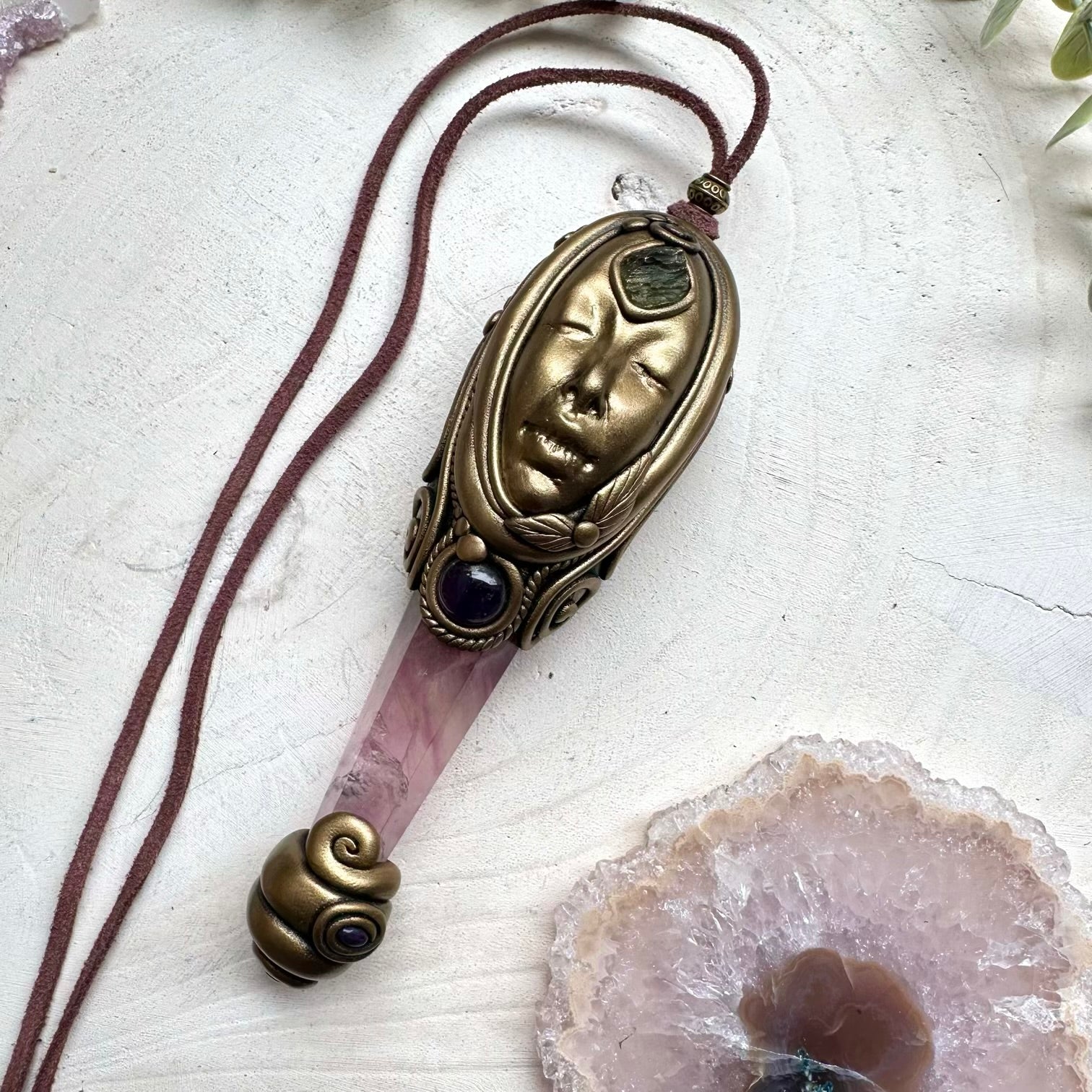 Healing crystal pendant with moldavite and black opal